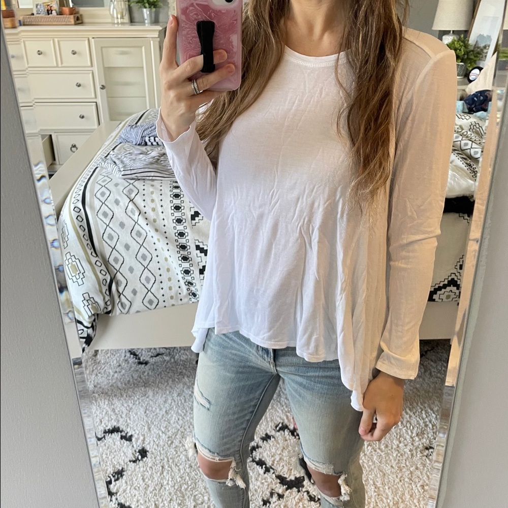 Long sleeve white tee